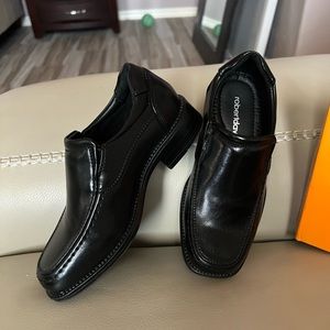 Boy’s black dress shoes 12